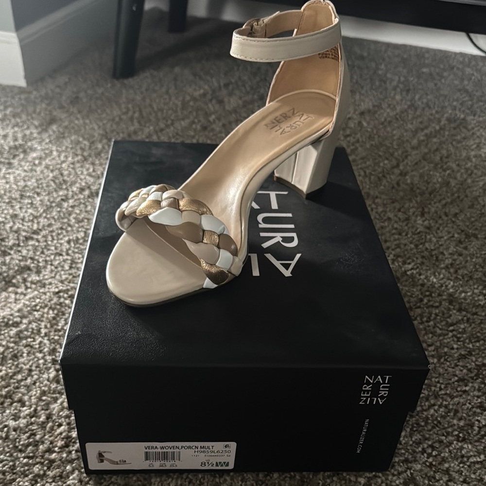 Naturalizer Women's White and Gold Heeled Sandals 8 1/2 Wide